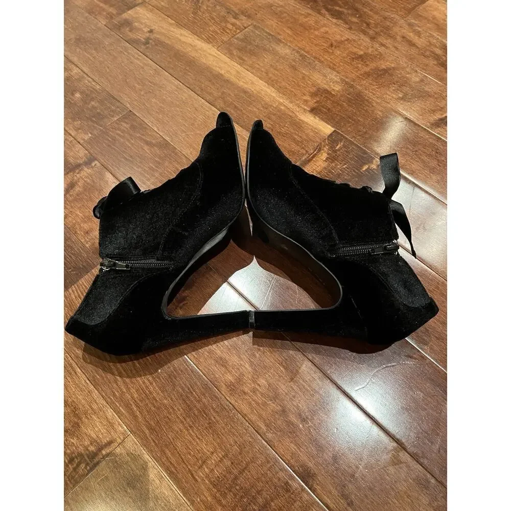 Kelly and Katie Black Open Toed Velvet Heeled Ankle Boot Sz 10 Bow tie Stiletto